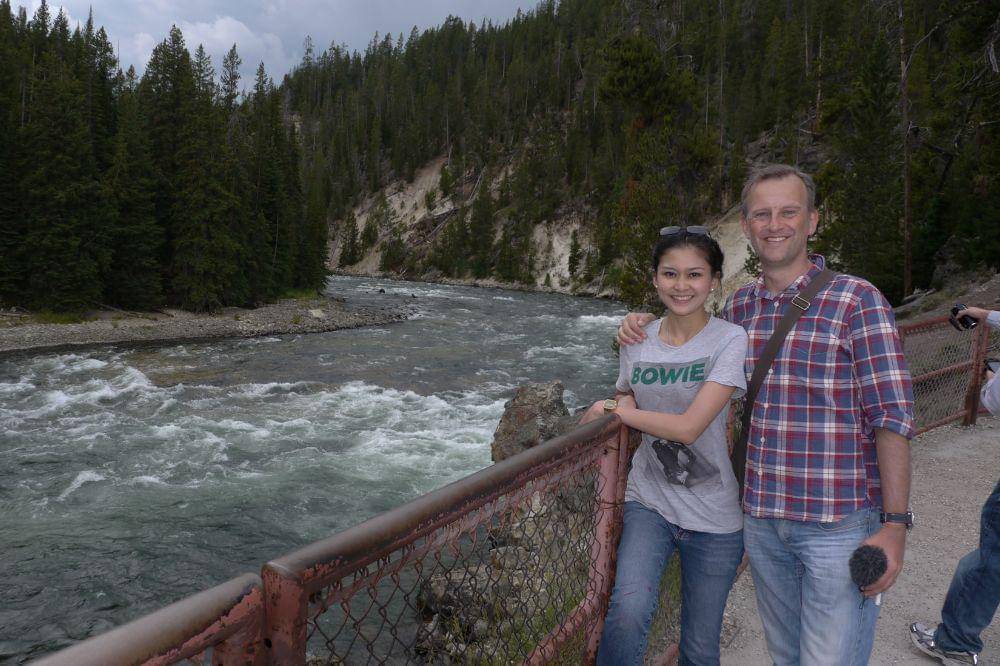 Gugat Gerai, Siapa Suami Marissa Anita