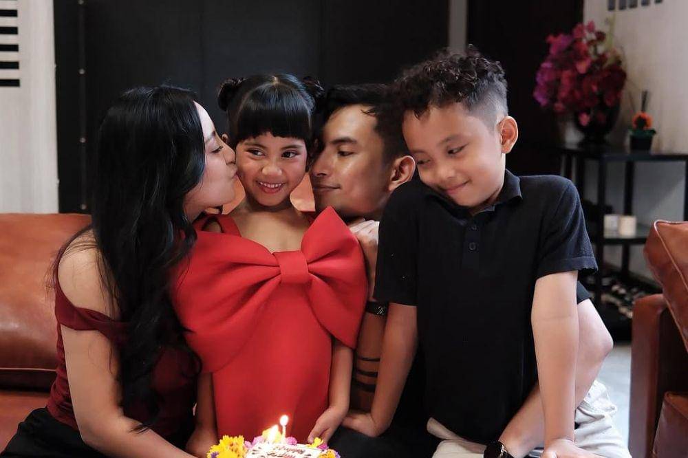 Rachel Vennya Kenang Momen Persalinan di Hari Ulang Tahun Chava (2).jpg