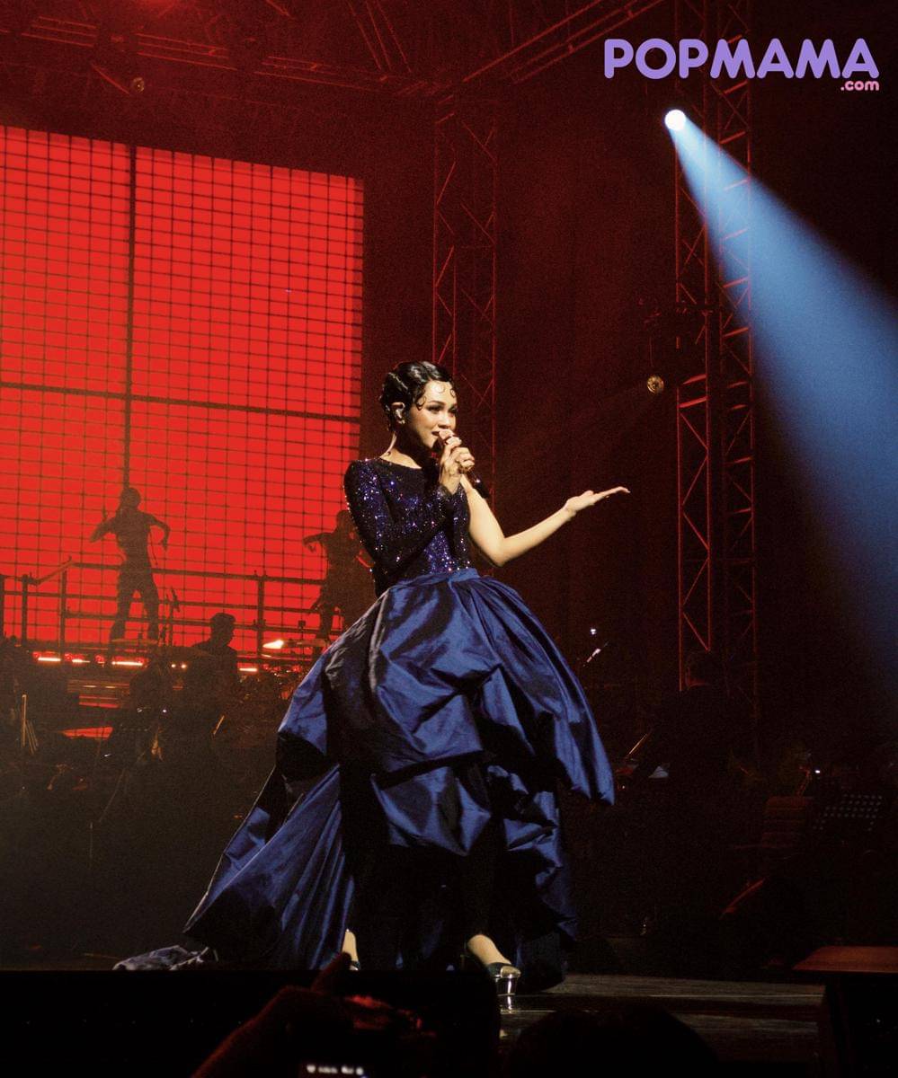 Gaya Andien saat Konser Suarasmara 4.jpg