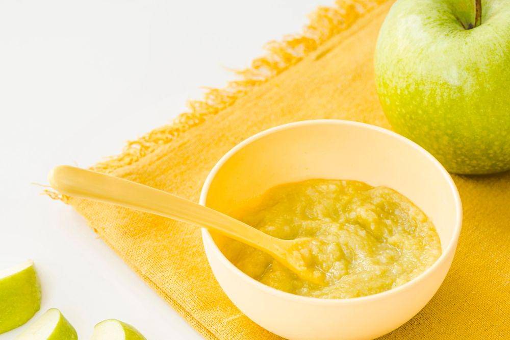 Tips menyajikan apel untuk bayi