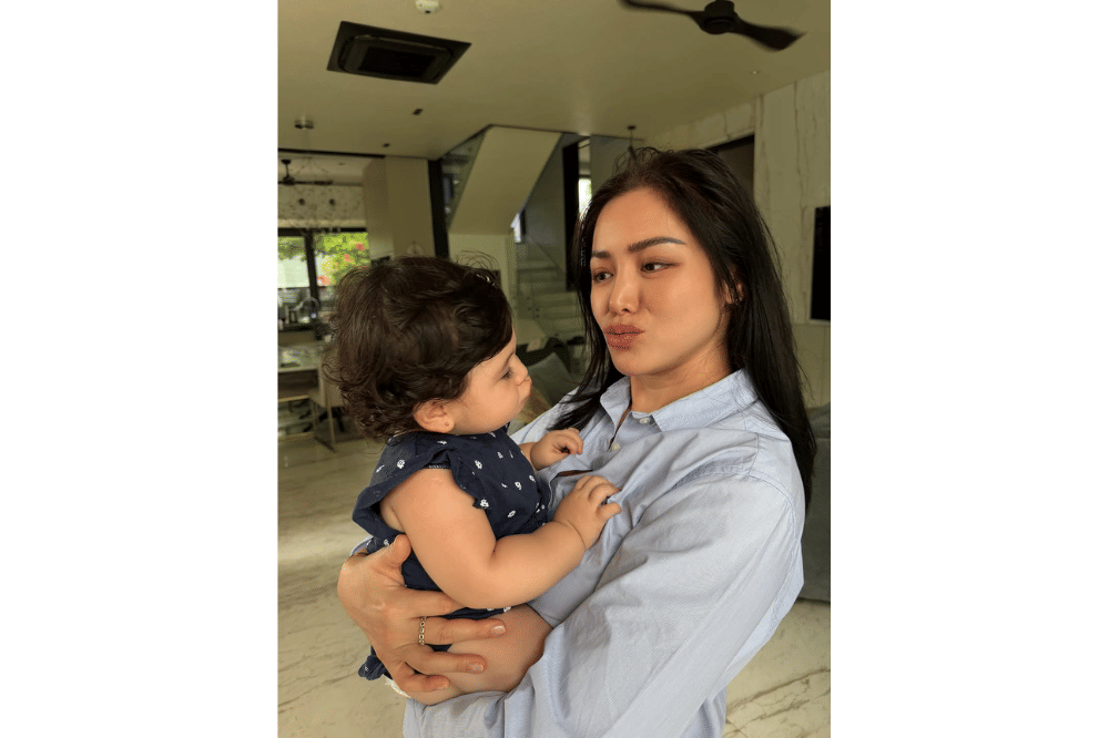 Foto Hagia Berpose Duck Face Bersama sang Mama, Jessica Iskandar 4.png