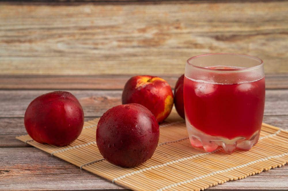 8 Cara Makan Buah Plum, Mudah Dicoba dan Penuh Manfaat (2).jpg