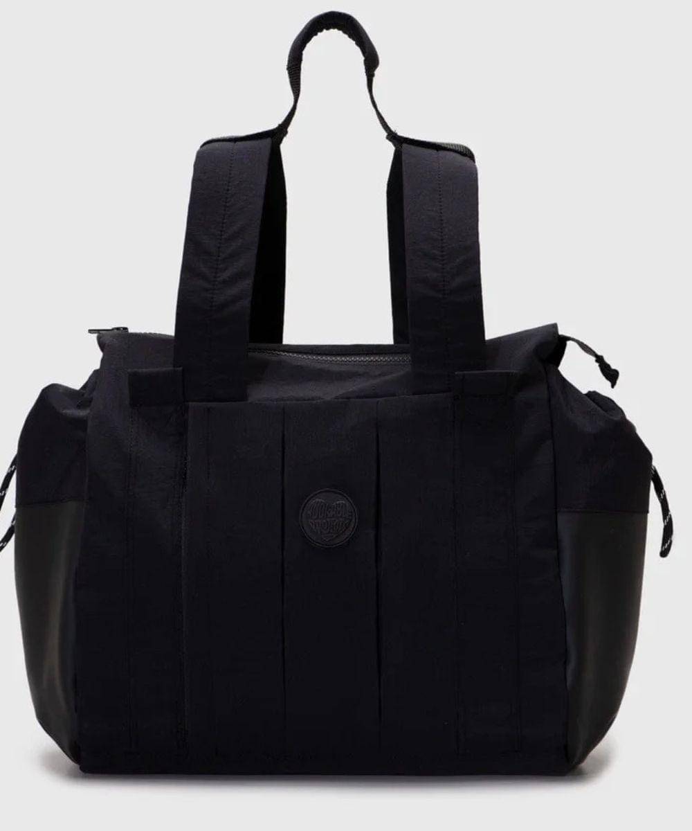 6 Rekomendasi Tas Lokal Bandung Stylish yang Wajib Kamu Punya.jpg