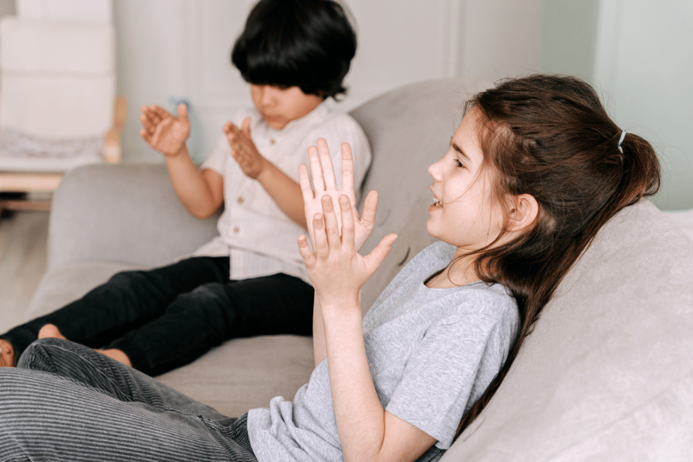 teman yang suka membandingkan diri