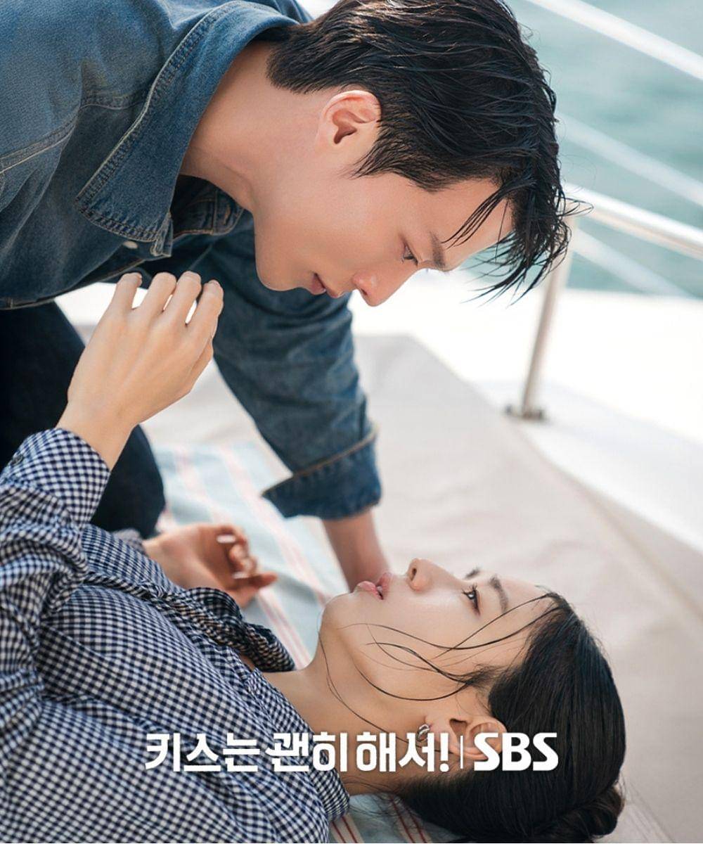 6 Fakta dan Sinopsis Drama Korea Dynamite Kiss
