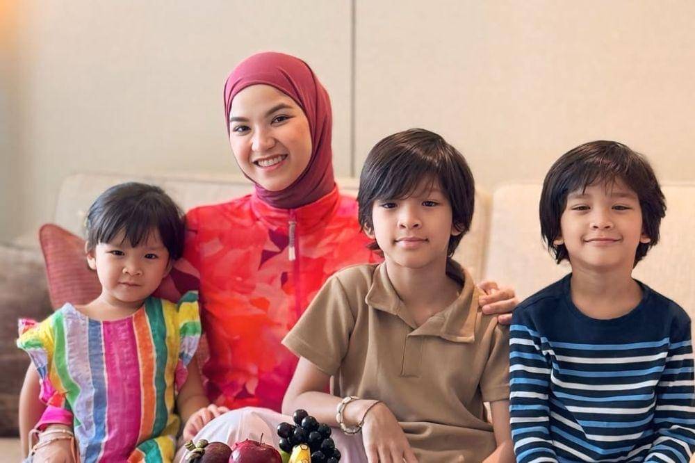 Marsha Natika Lakukan Zikir Pagi Petang sebelum Menyusui, Bikin Tenang (1).jpg