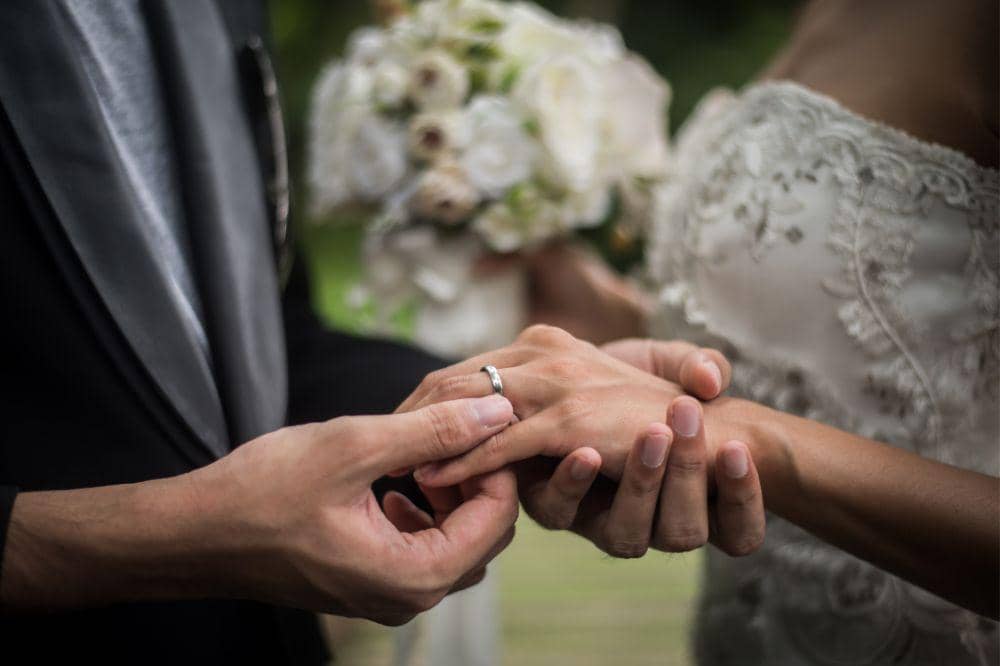 Media Sosial Bisa Memengaruhi Gen Z dalam Pernikahan