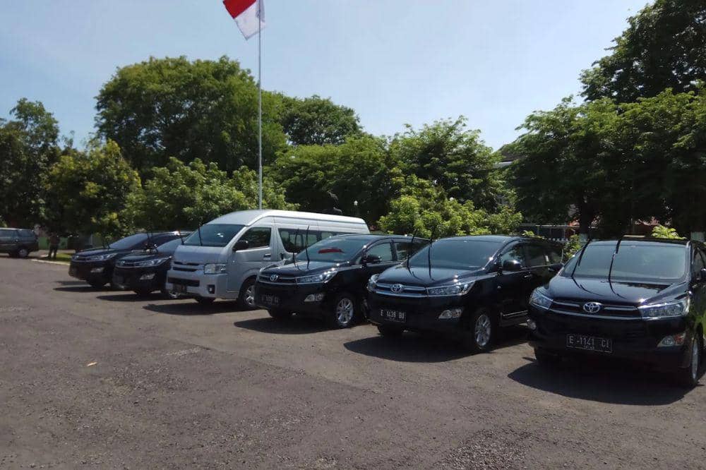 6 Rental Mobil Cirebon, Bisa Sekaligus Paket Wisata (3).jpg