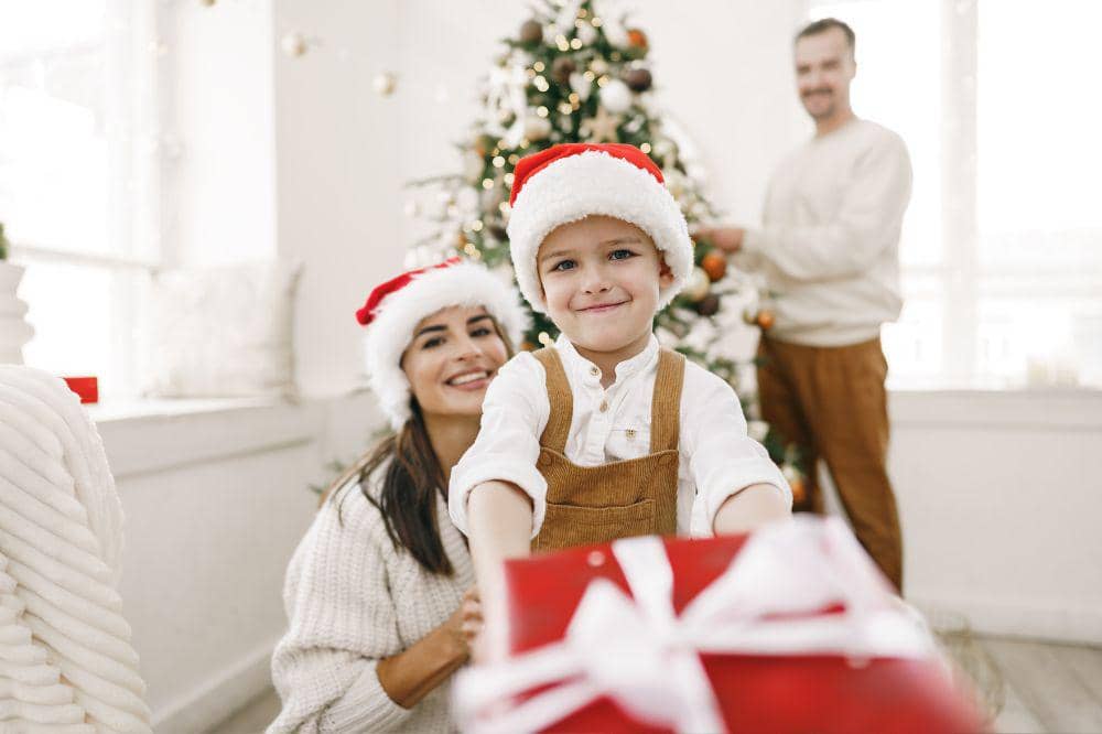 Tema Warna Baju Natal 2025 dan Maknanya