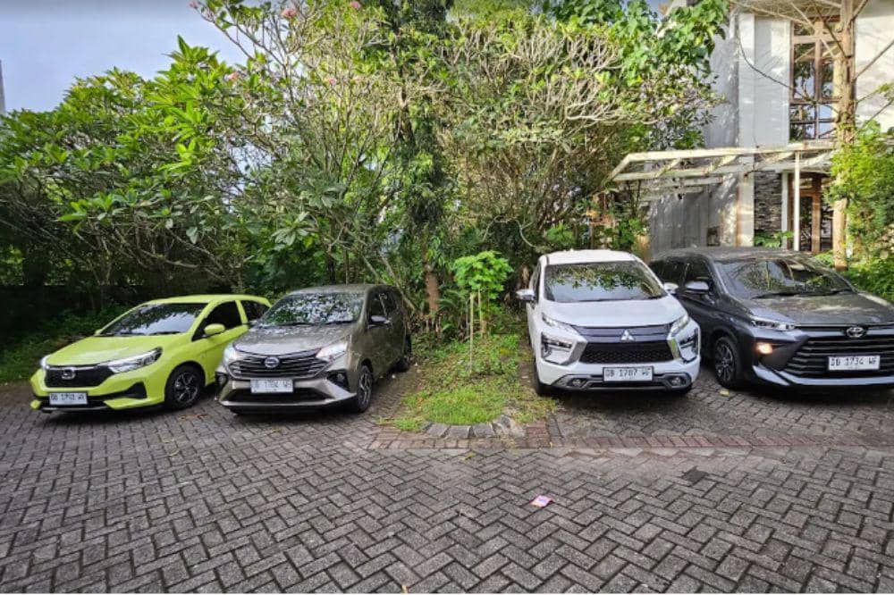 5 Rental Mobil Manado, Perjalanan Jadi Lebih Cepat Dan Efisien!