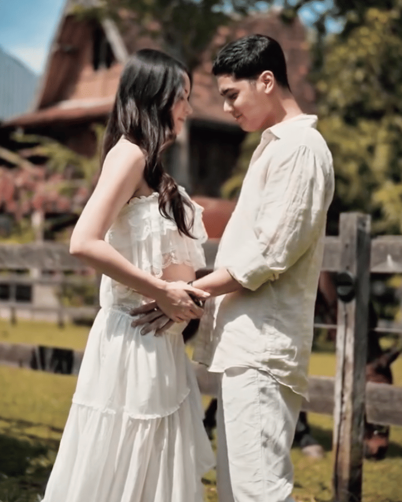 Alyssa dan Al mengumumkan kabar kehamilan melalui Instagram.png