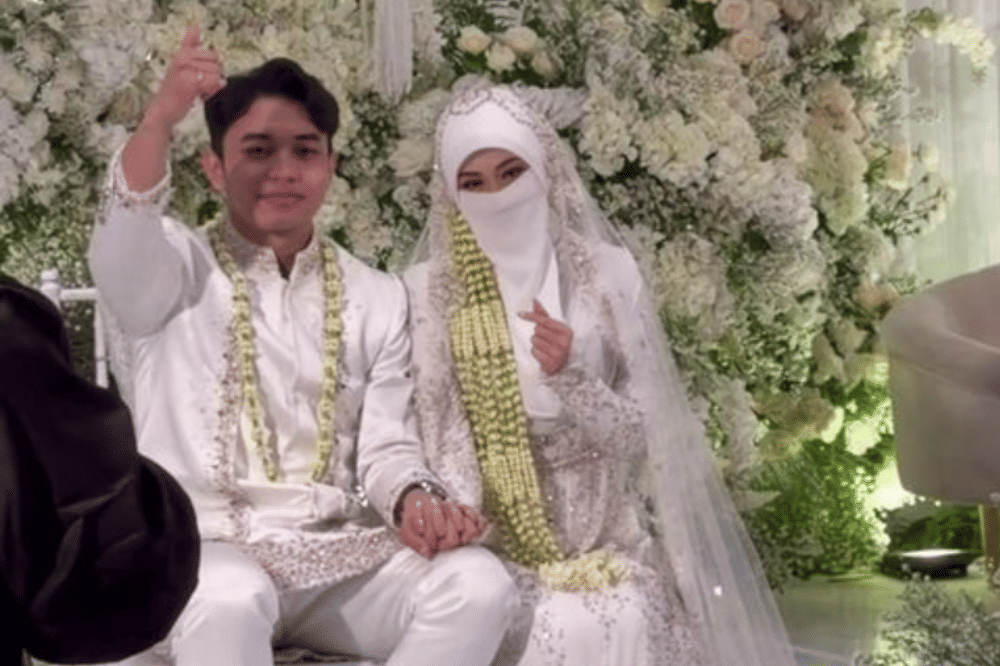 Fakta Tinandrose, Seorang Influencer dan Penulis Buku