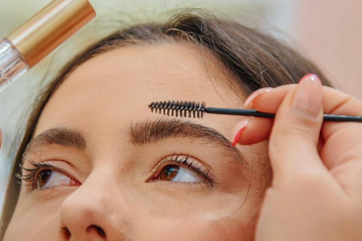 Tutorial Makeup Natal Soft Natural, Bikin Wajah Fresh Seharian!