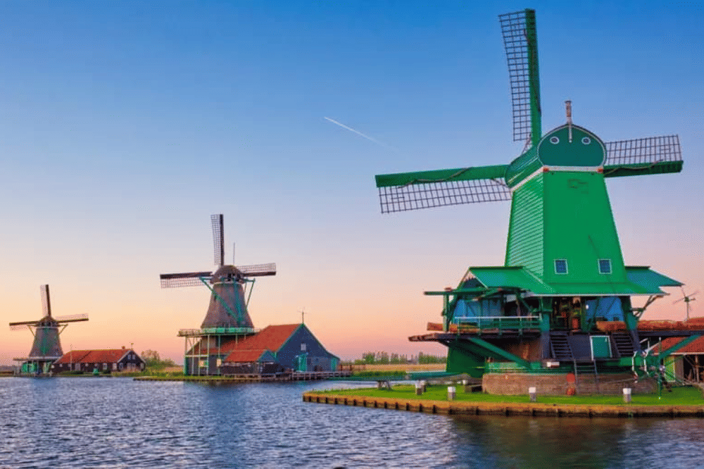 Kota Amsterdam di Belanda