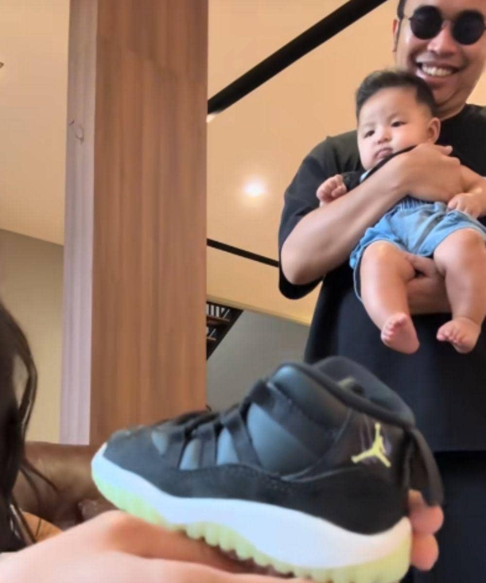 Tiktok.com/@eri_carl