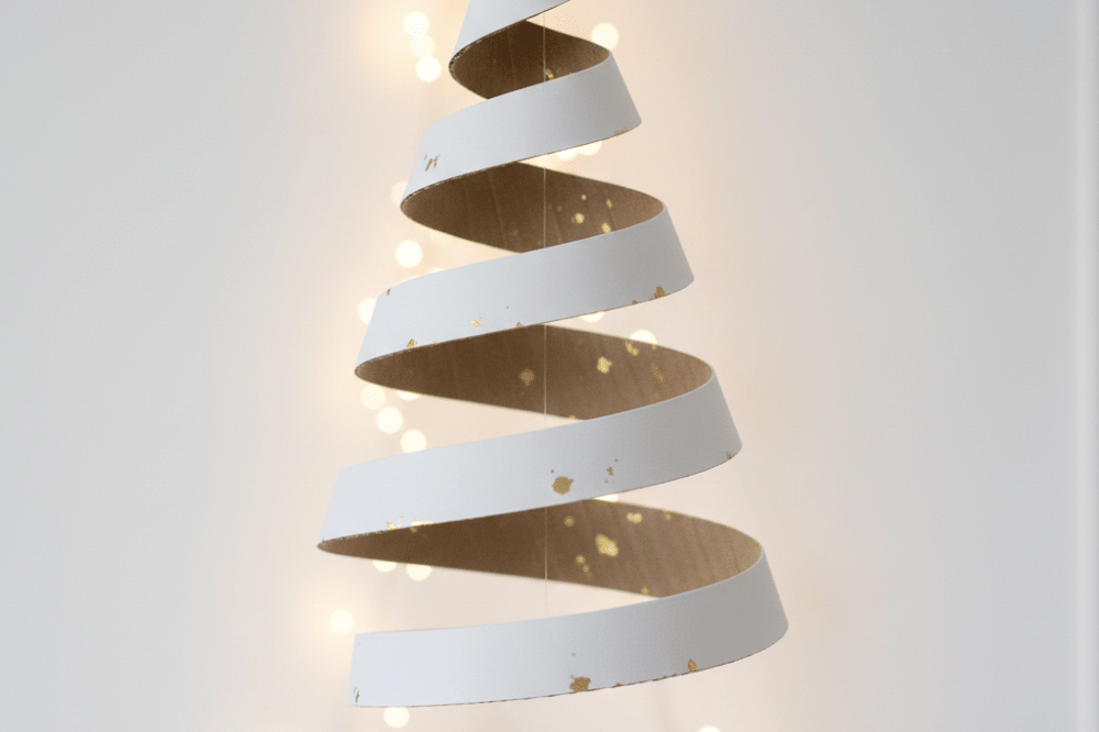 DIY Pohon Natal dari Kardus