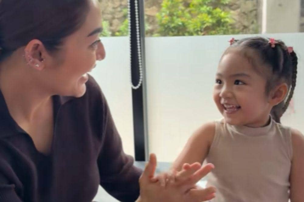 kedua anak siti badriah lakukan vaksin