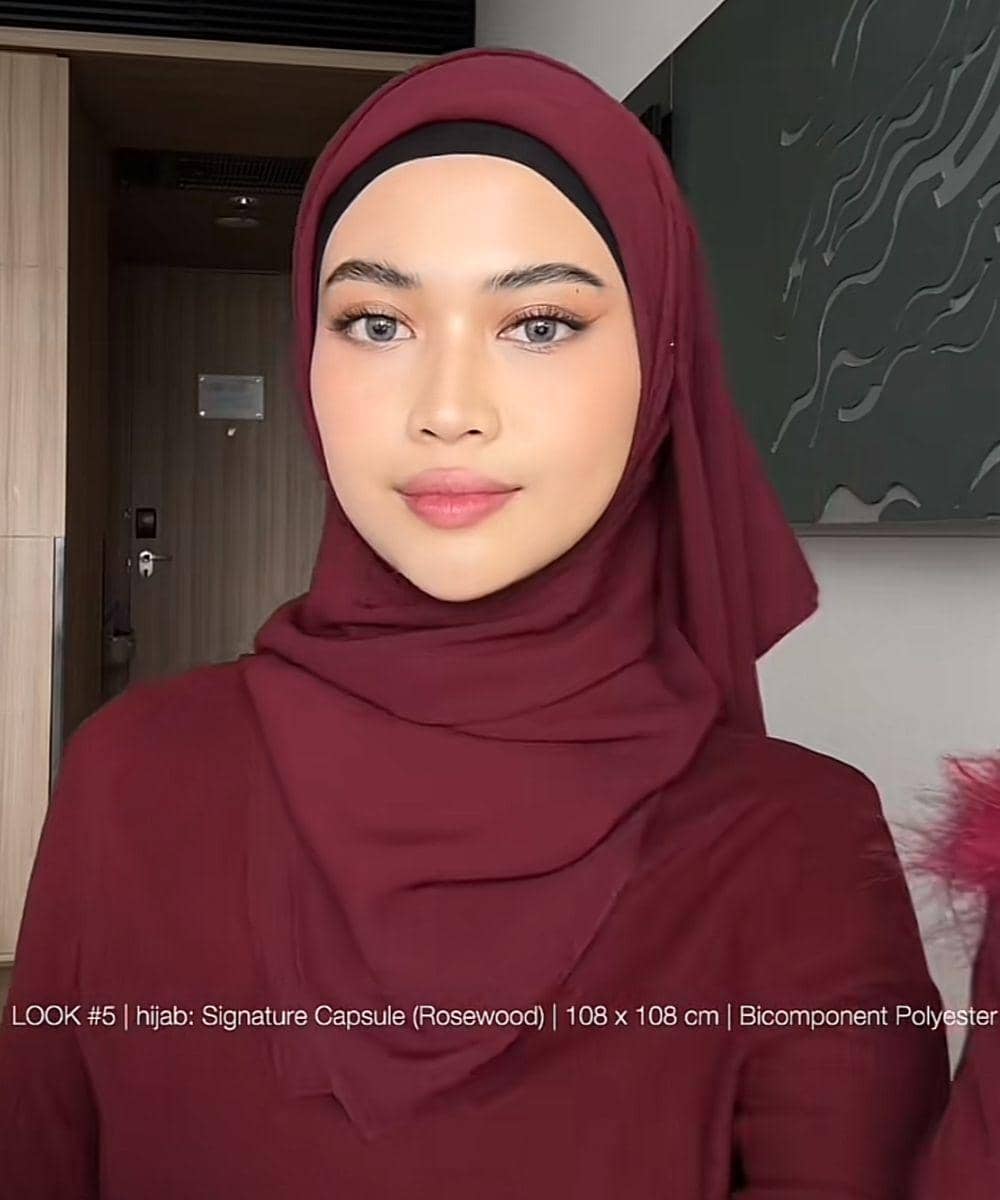 Gaya Hijab Segiempat untuk Tampil Stylish
