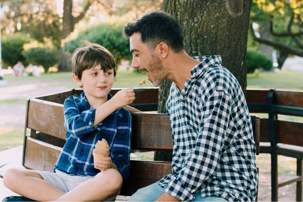 Papa dan Anak Lakinya