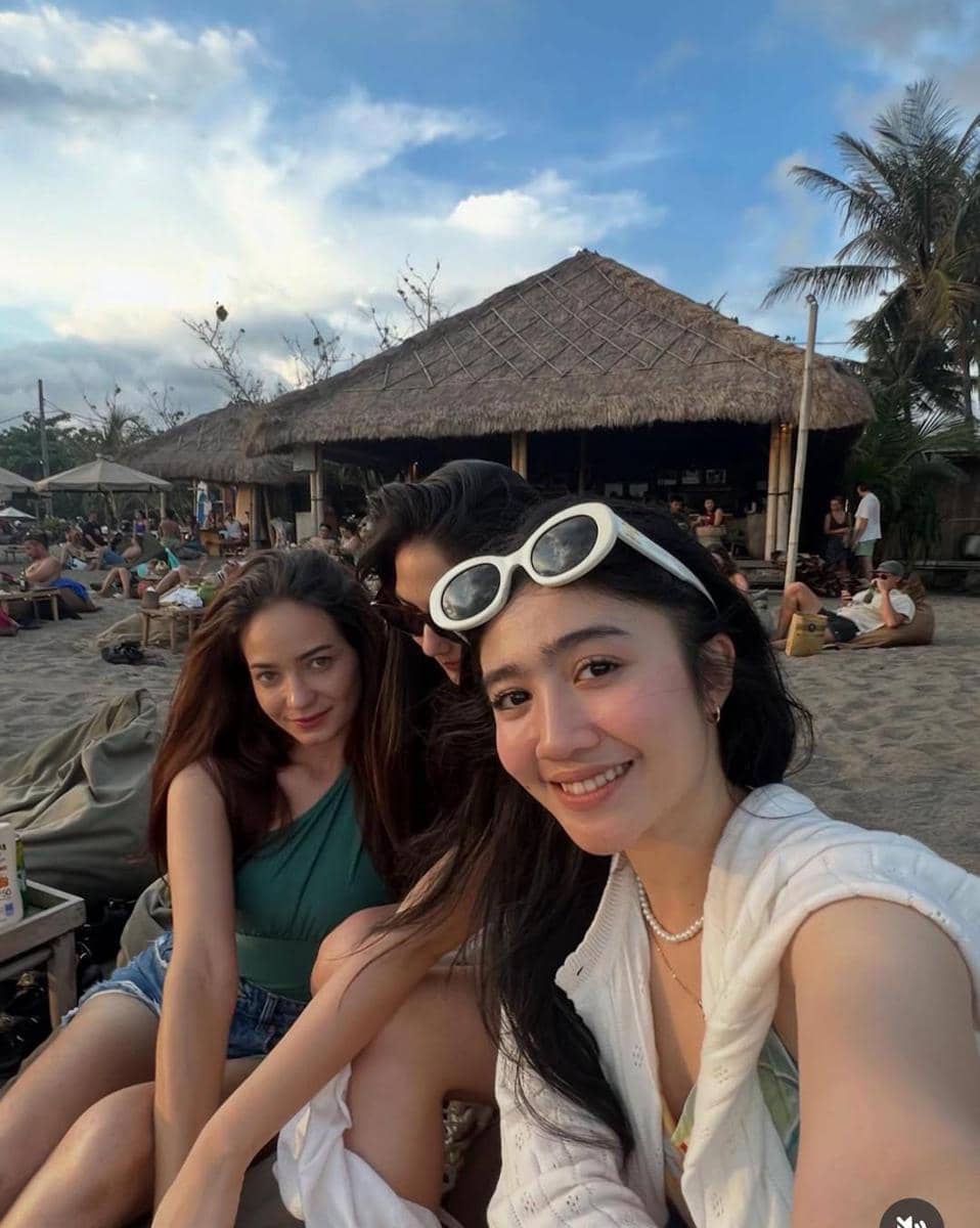 Instagram.com/enzystoria)