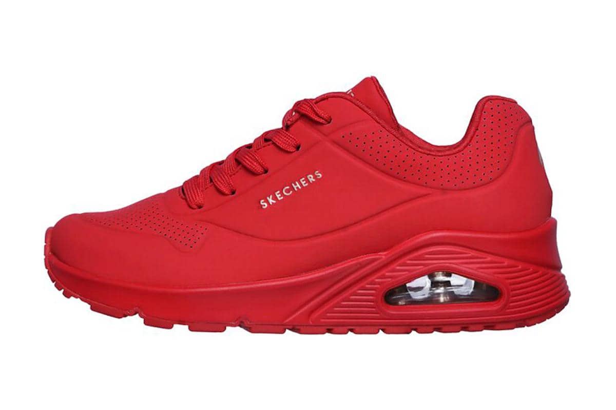 Rekomendasi Sneakers Merah 6.jpg