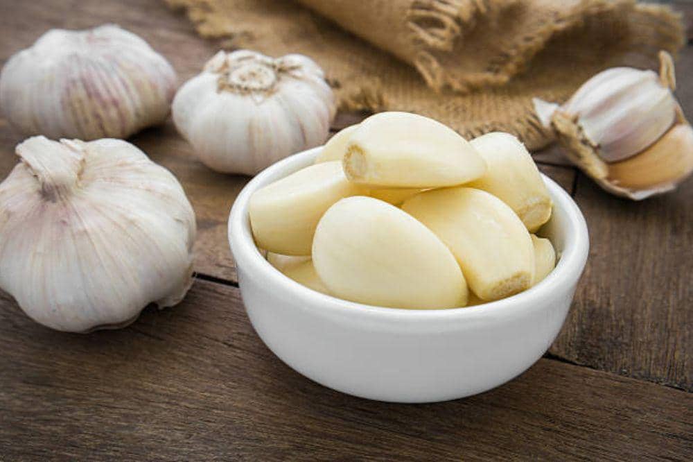 Cara Menghilangkan Biduran dengan Bawang Putih, Efektifkah?
