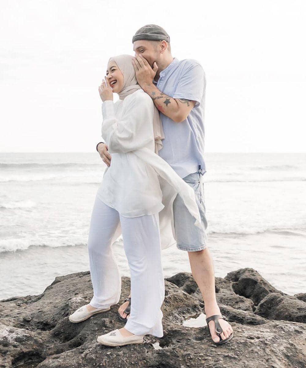 gary iskak dan istri