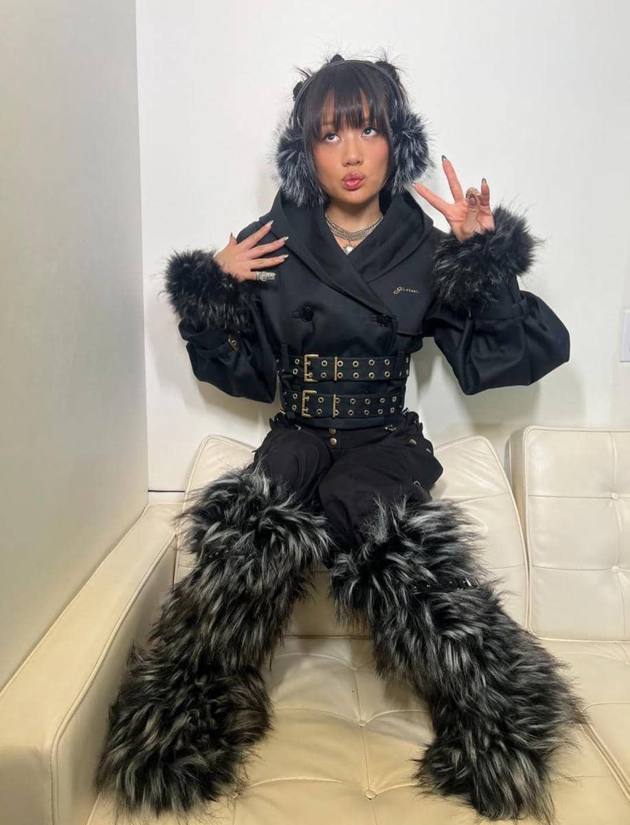 Intagram.com/ayumiperry