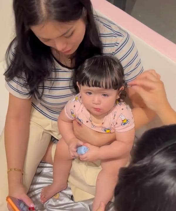 hagia potong rambut 3.jpg