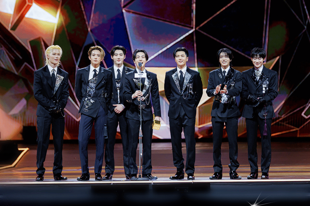 Daftar Lengkap Pemenang MAMA Awards 2025 Hari Pertama dan Kedua 4.png