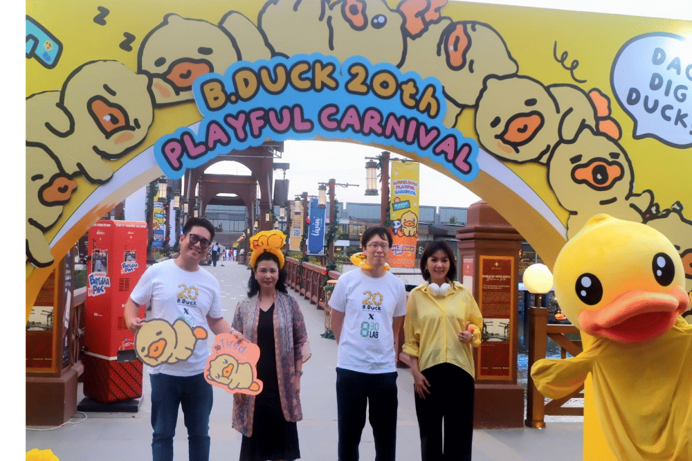 Ceremony dan pemotongan pita B.DUCK 20TH PLAYFUL CARNIVAL
