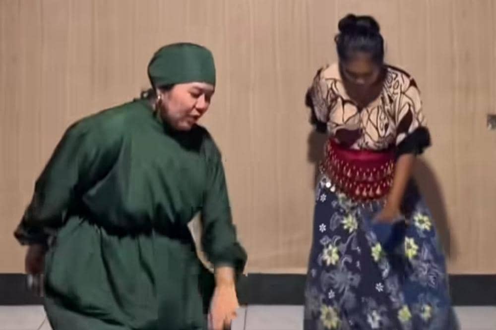Viral Joget Kontraksi yang Dilakukan Bidan di Sulawesi, Cara Unik Lancarkan Persalinan
