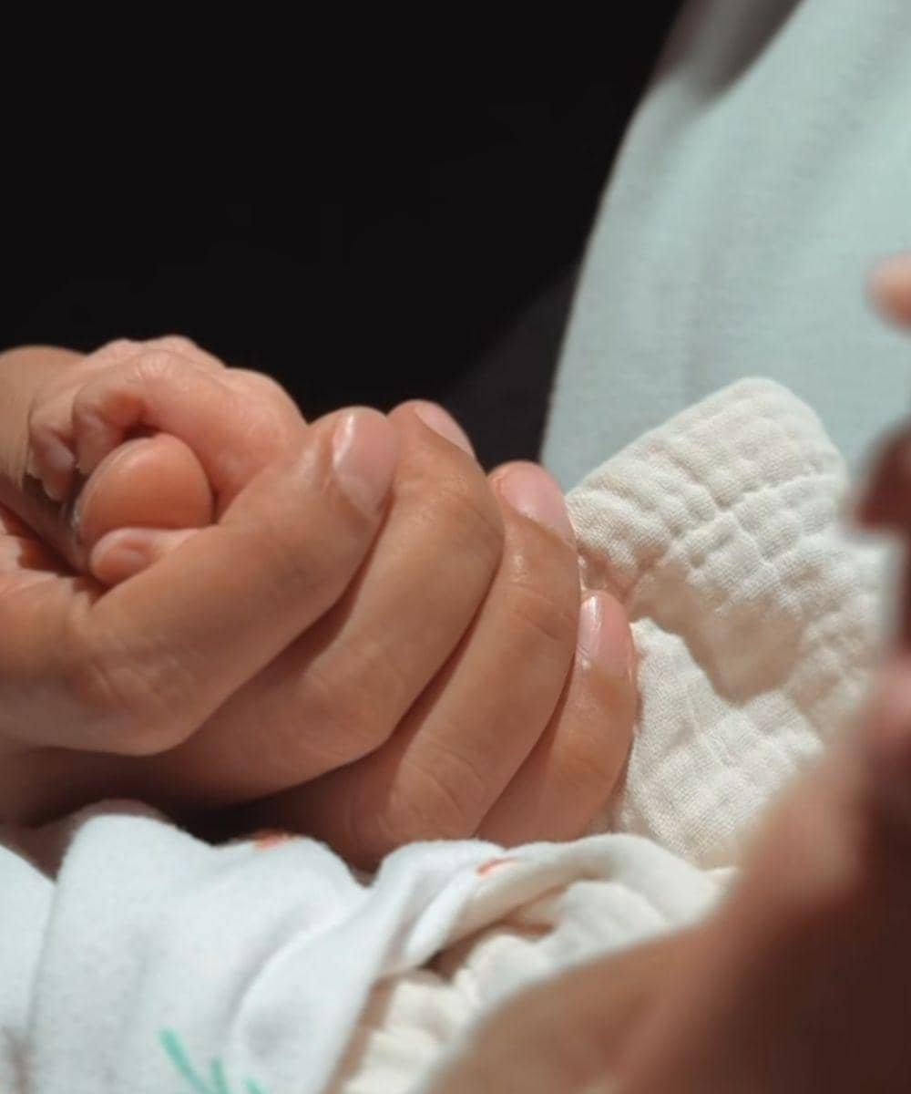 Momen Istri Nino RAN Melahirkan