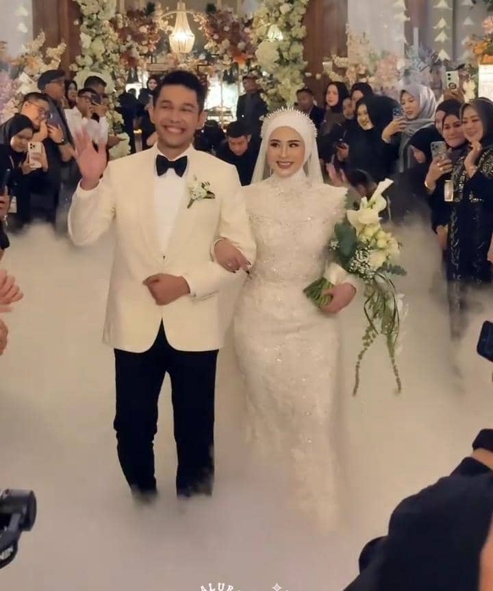 Kisah Cinta Fajar Alfian dan Firly Assyifa