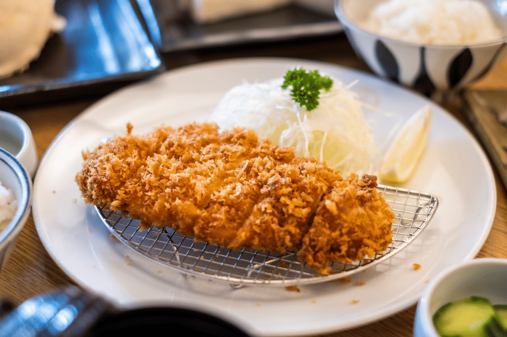 Makanan famichiki seperti chicken katsu