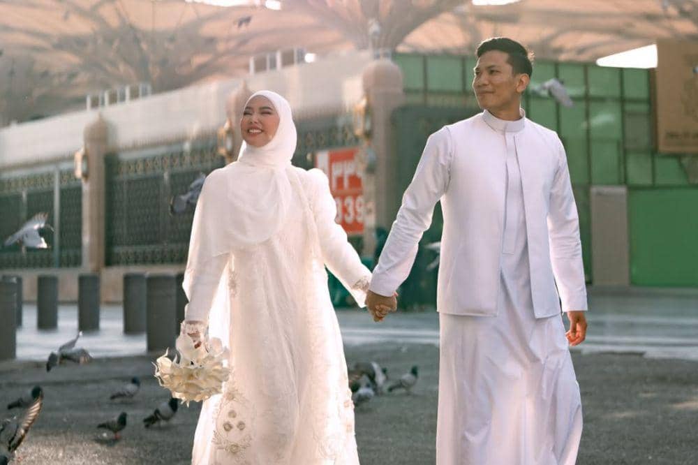 Gaya Serasi Dara Arafah dan Suami saat Menikah
