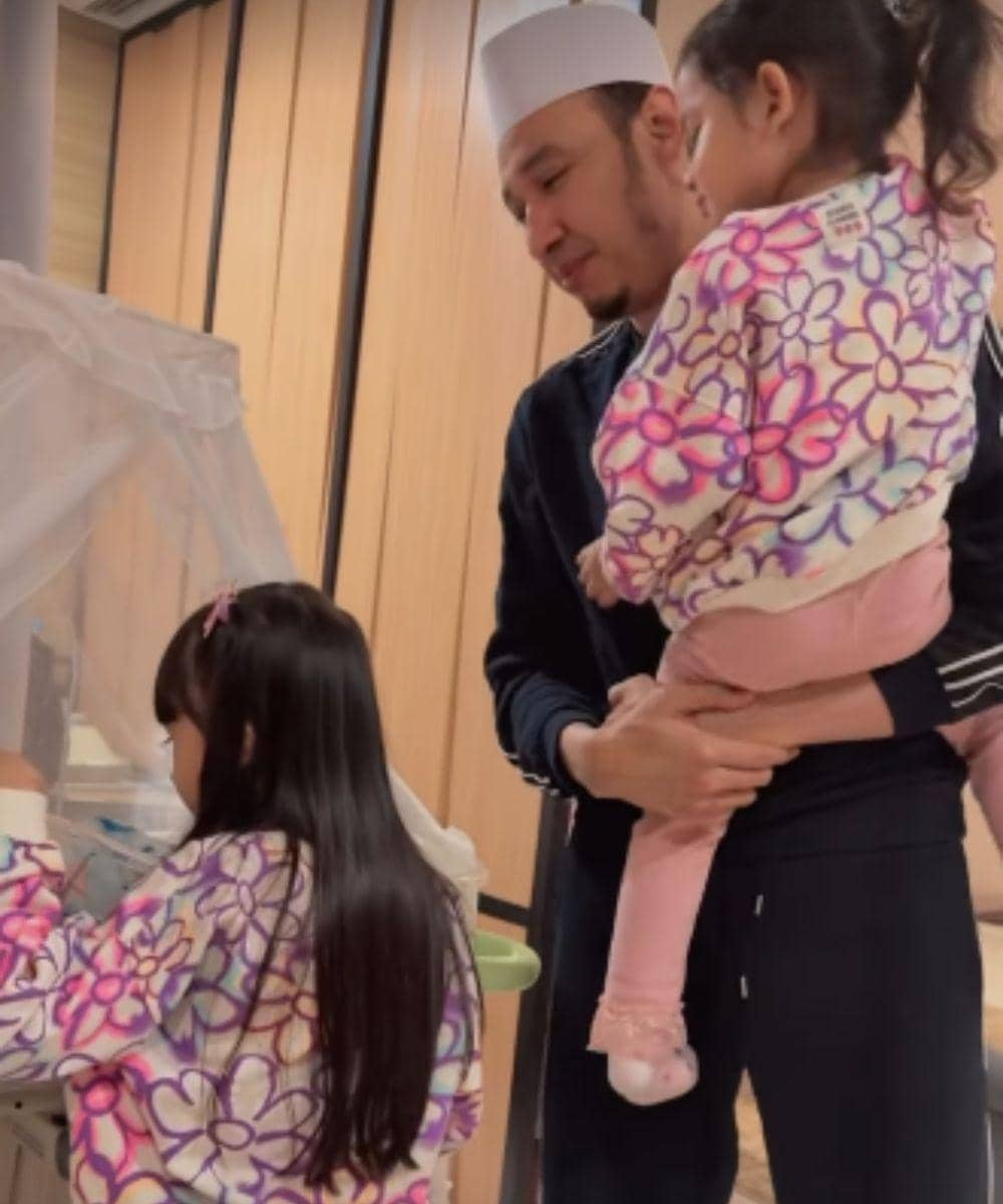 Instagram.com/kartikaputriworld