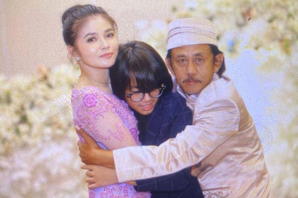 5 Fakta Istri Epy Kusnandar 5