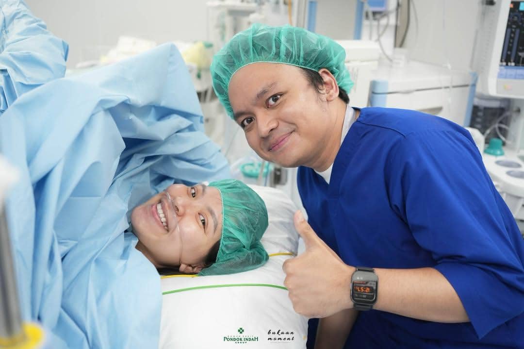 Istri Calvin Jeremy Melahirkan  (1).jpg