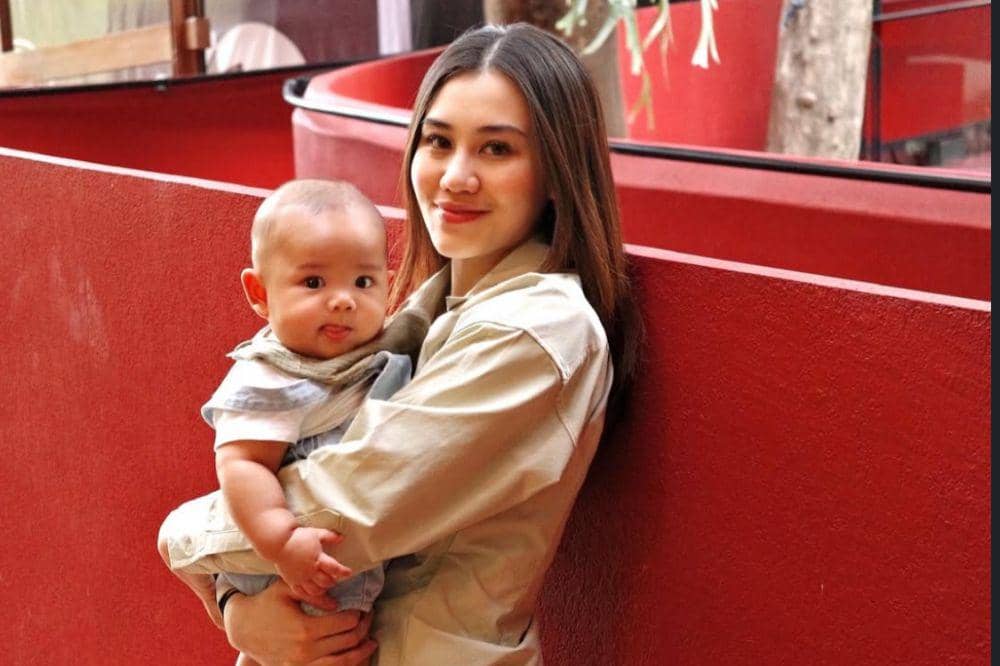 Seleb Muda yang Melahirkan di Usia 20 Tahunan, Ada Vior!