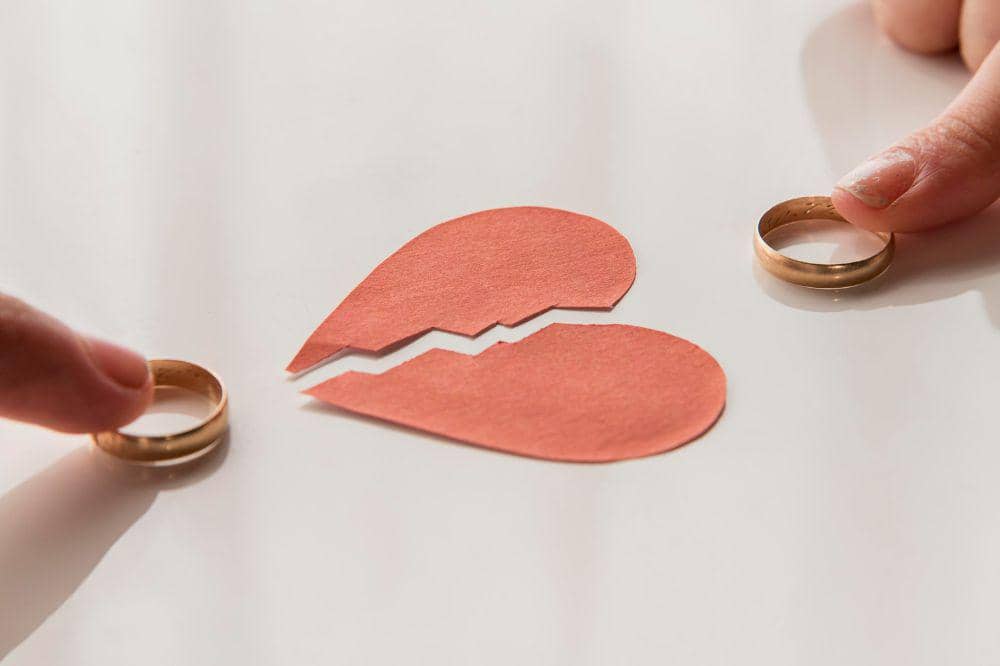 Daftar Penyebab Artis Bercerai Sepanjang Tahun 2025