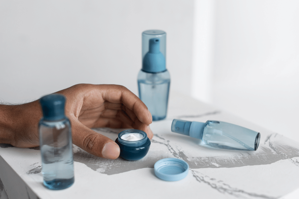 Produk skincare dengan bahan dasar air 