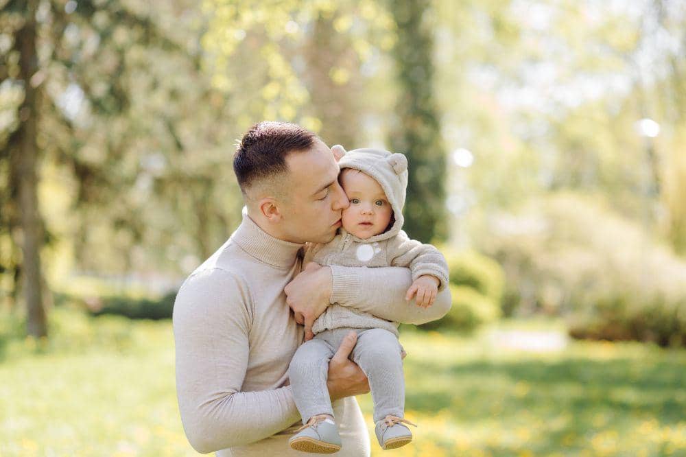 6 Hal yang Diturunkan dari Papa ke Anak, dari Fisik hingga Sifat