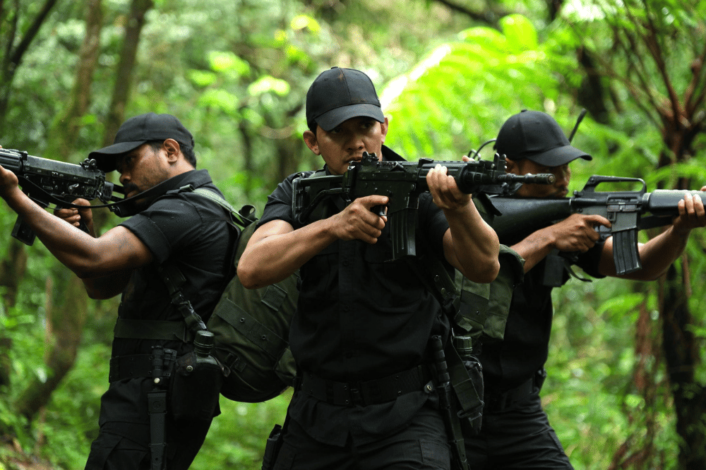 Review Film Timur, Debut Iko Uwais Jadi Sutradara.png