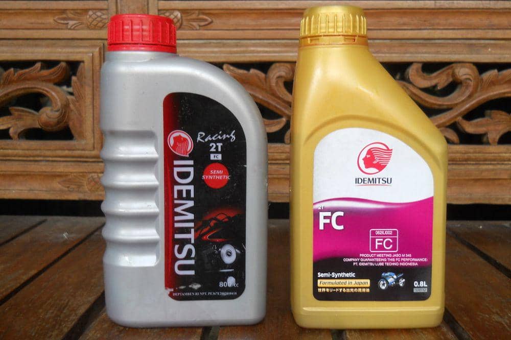 9 Oli Samping untuk Motor yang Wajib Papa Tahu Sesuai Dengan Kebutuhan