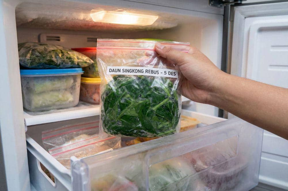 Cara Menyimpan Daun Singkong