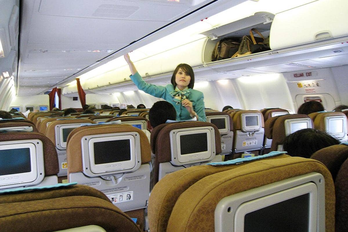 crew Garuda Indonesia