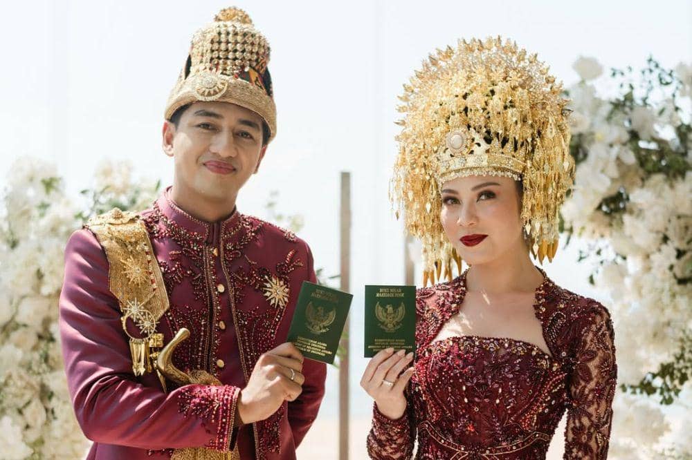 8 Pernikahan Artis yang Viral di Tahun 2025
