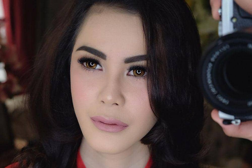 Seleb yang Menikah di Tanah Suci