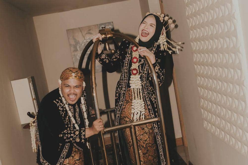 8 Pernikahan Artis yang Viral di Tahun 2025